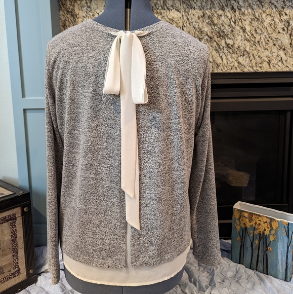 Grey Sweater with Off-white layer underneath - Large - Picture 2 of 7
